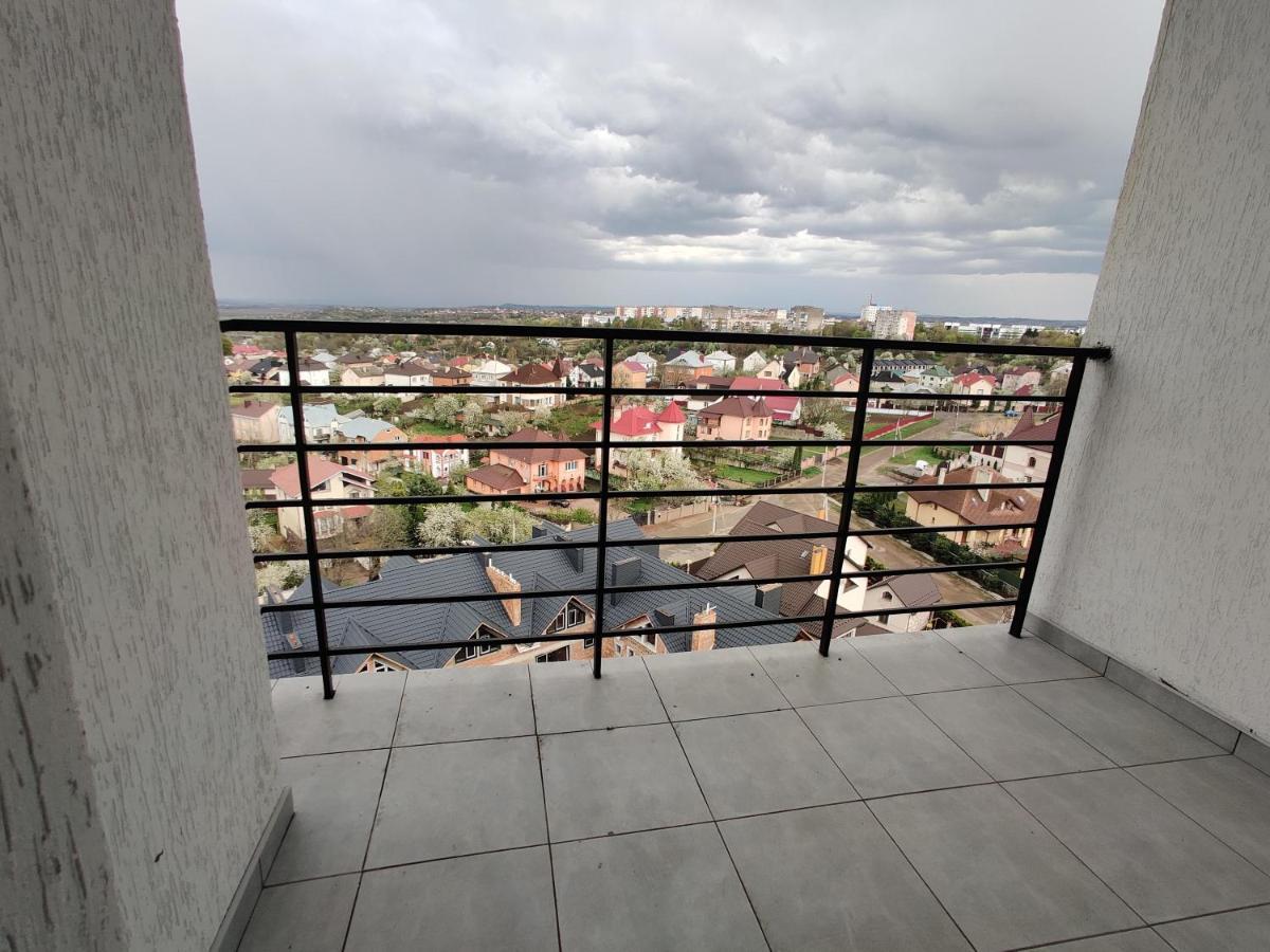 Oazis Apartments Tjernivtsi Eksteriør billede