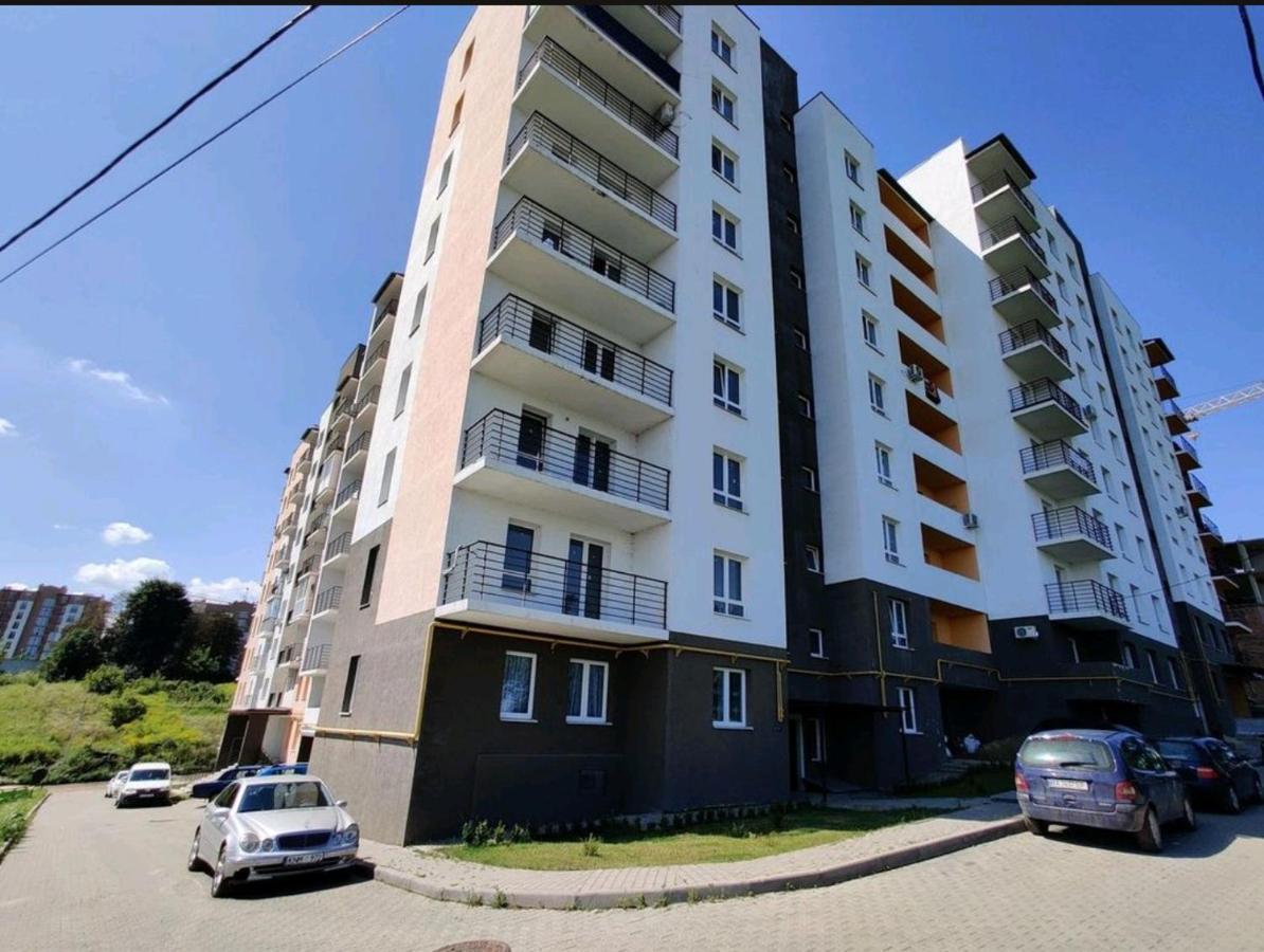 Oazis Apartments Tjernivtsi Eksteriør billede