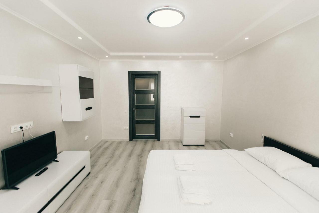 Oazis Apartments Tjernivtsi Eksteriør billede